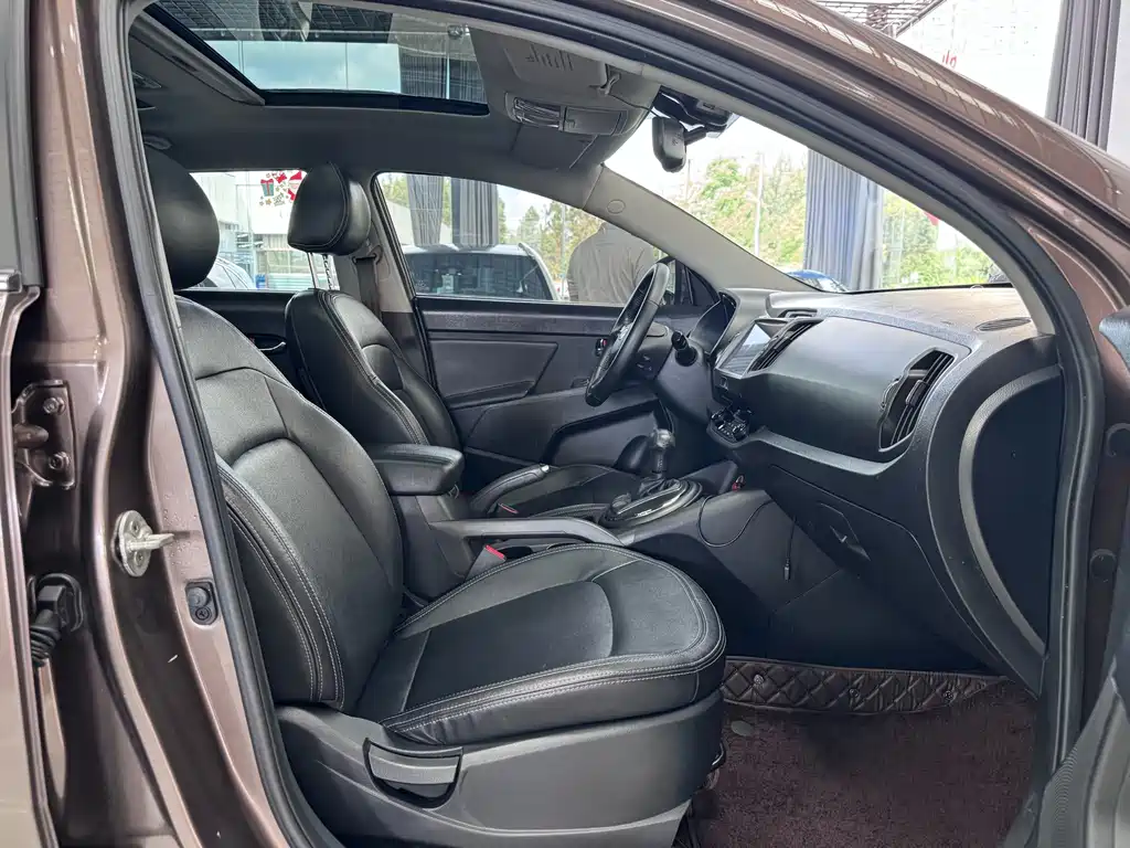 Kia Sportage 2012 — фото 18