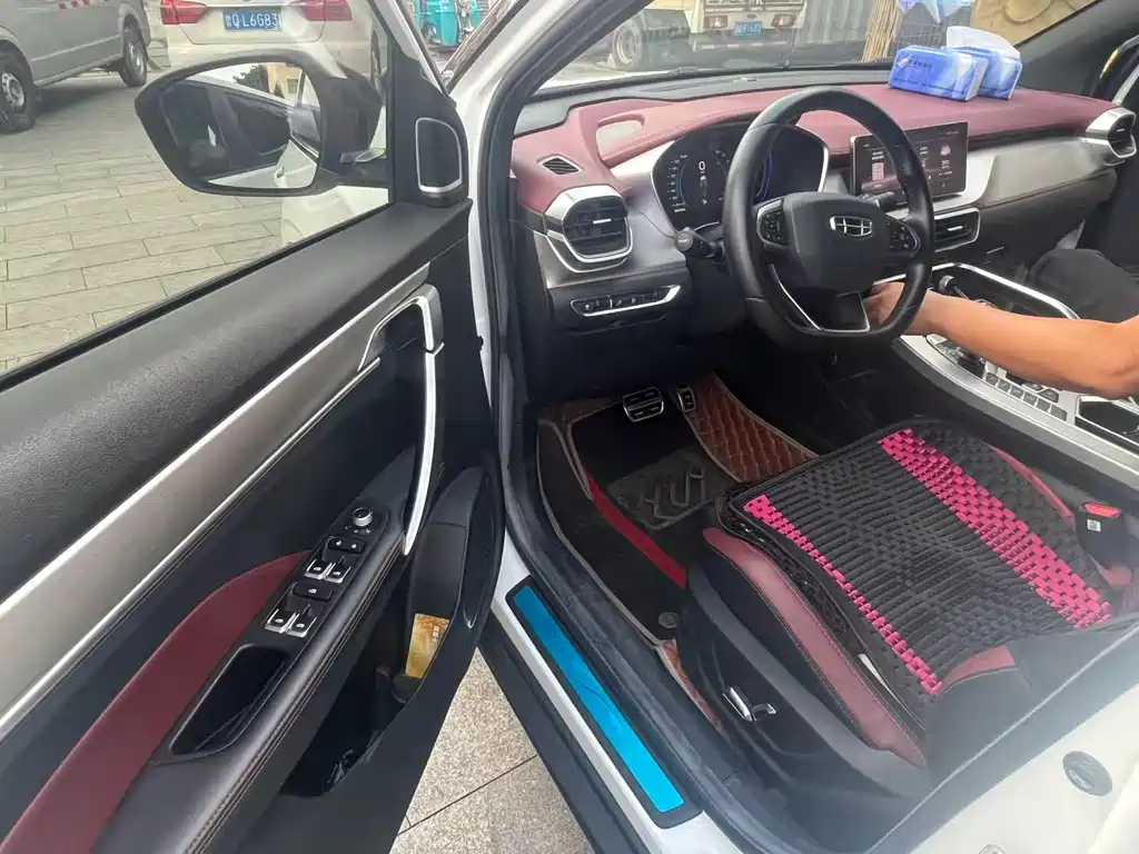Geely Binyue 2021