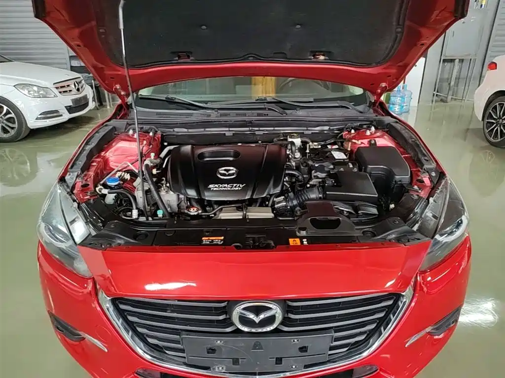 Mazda 3 Axela 2017 — фото 20