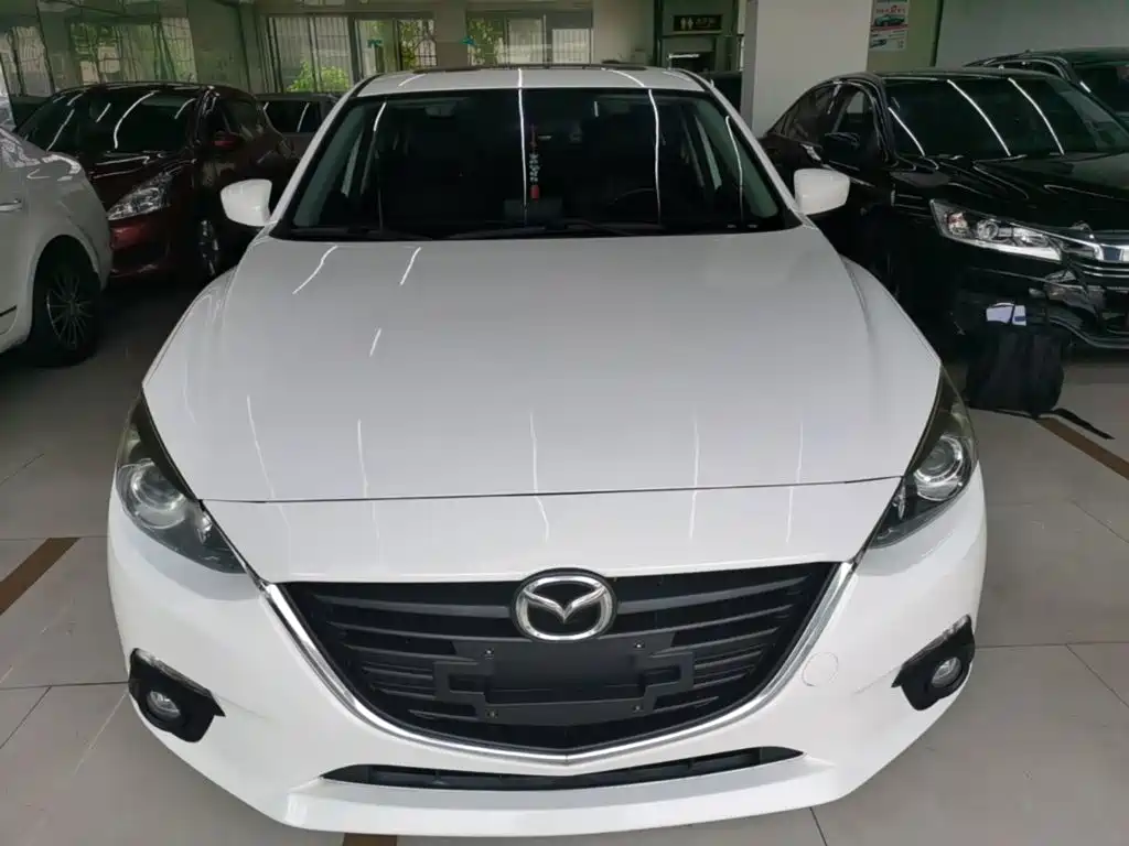 Mazda 3 Axela 2015