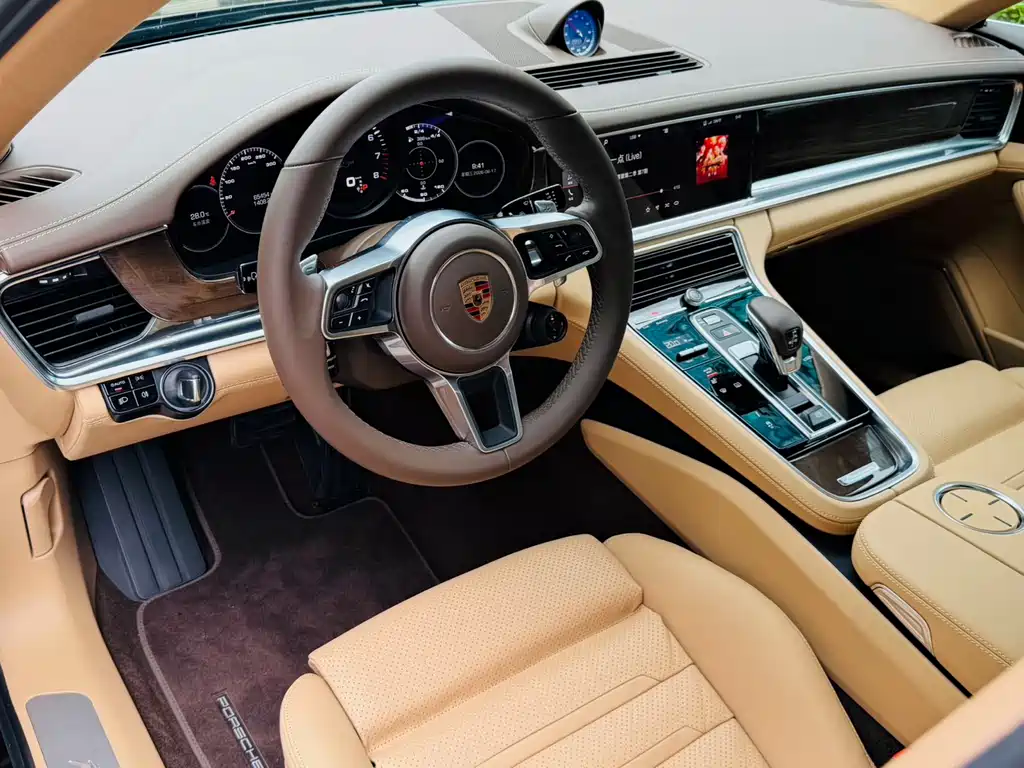 Porsche Panamera 2017 — фото 29