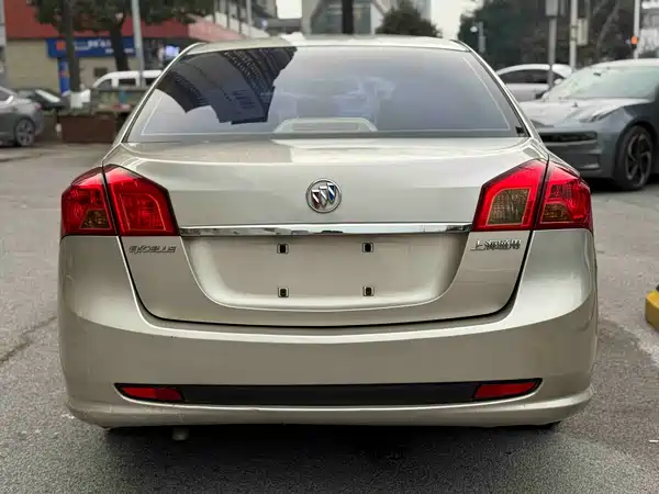 Buick Excelle 2013
