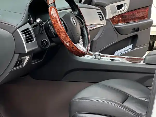 Jaguar XF 2013