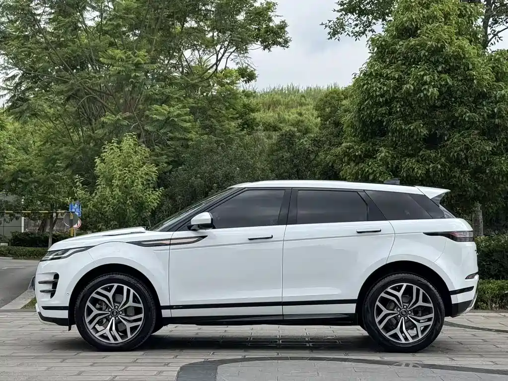 Land Rover Evoque 2021 — фото 10