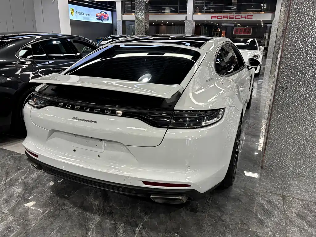 Porsche Panamera 2019 — фото 9