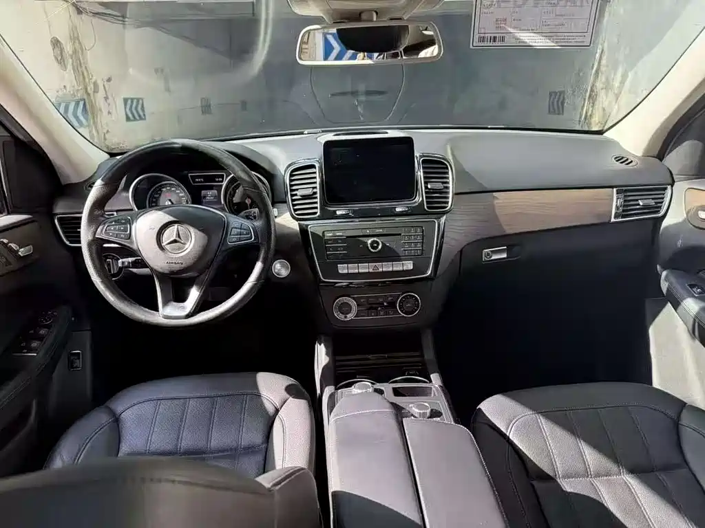 Mercedes-Benz GLE 2018 — фото 4