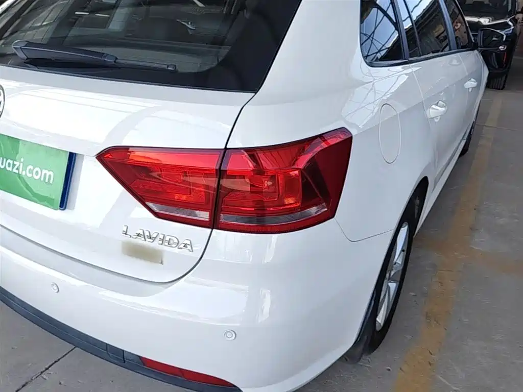 Volkswagen Gran Lavida 2015 — фото 8
