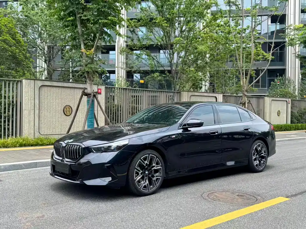 BMW 5 Series 2024