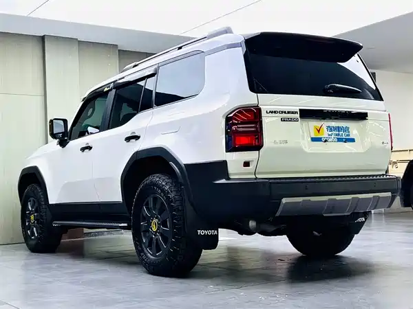 Toyota Prado 2024