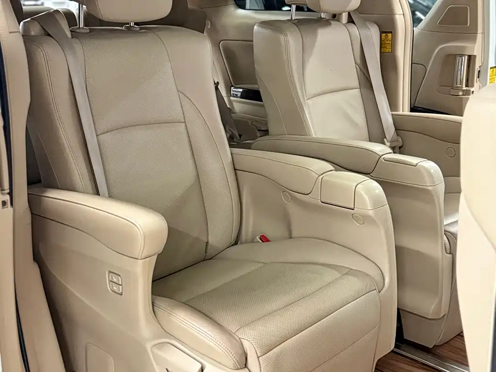 Toyota Alphard 2012 — фото 15
