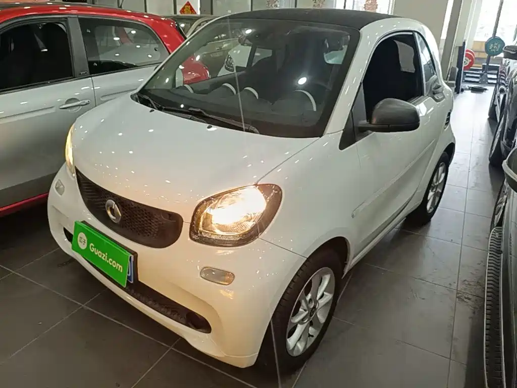 smart fortwo 2018 — фото 2