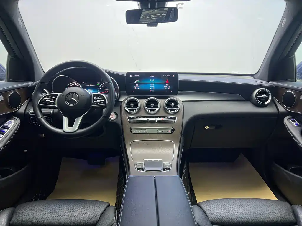 Mercedes-Benz GLC 2020 — фото 14