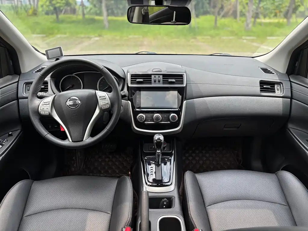 Nissan Tiida 2021 — фото 16