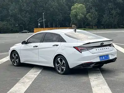 Hyundai Elantra 2022