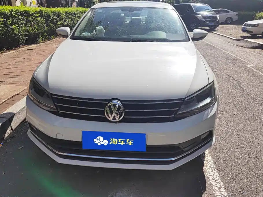 Volkswagen Sagitar 2019