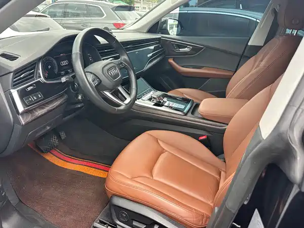 Audi Q8 2021
