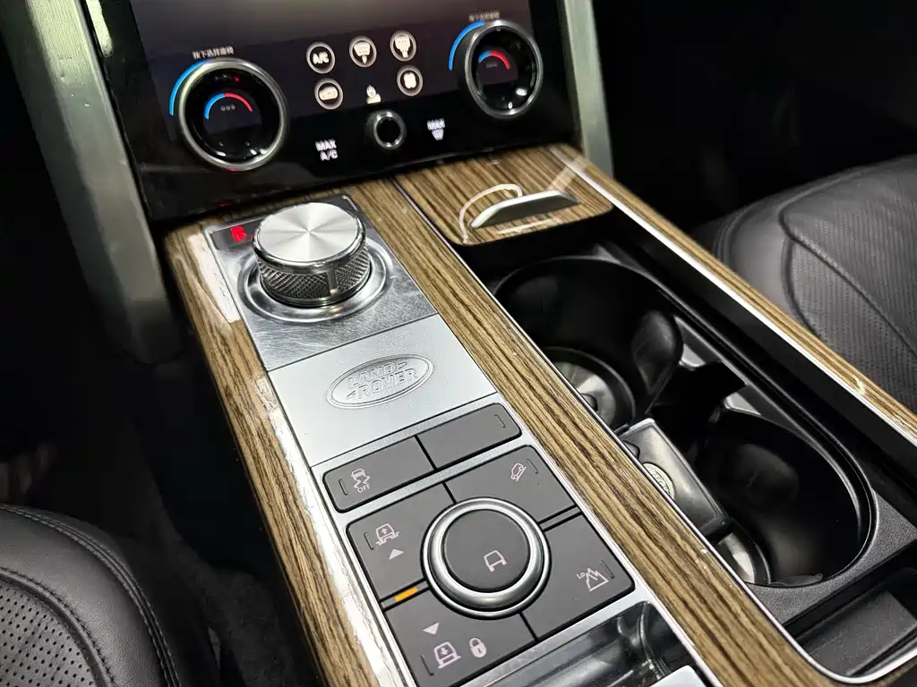 Land Rover Range Rover 2018 — фото 19