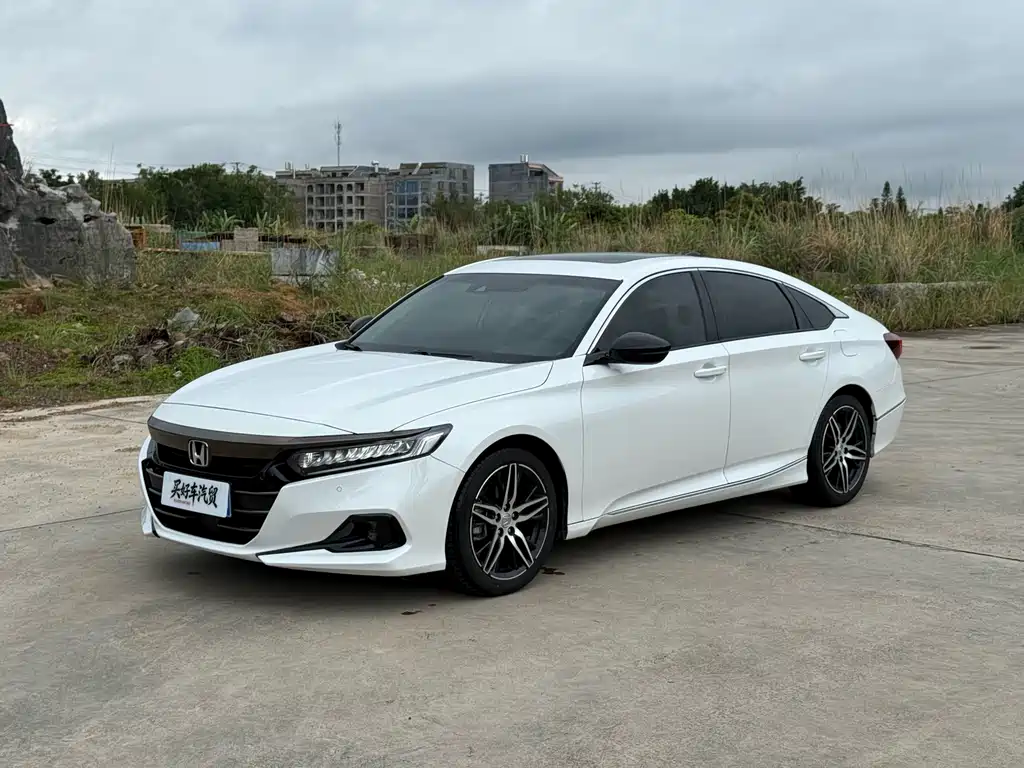 Honda Accord 2022 — фото 1