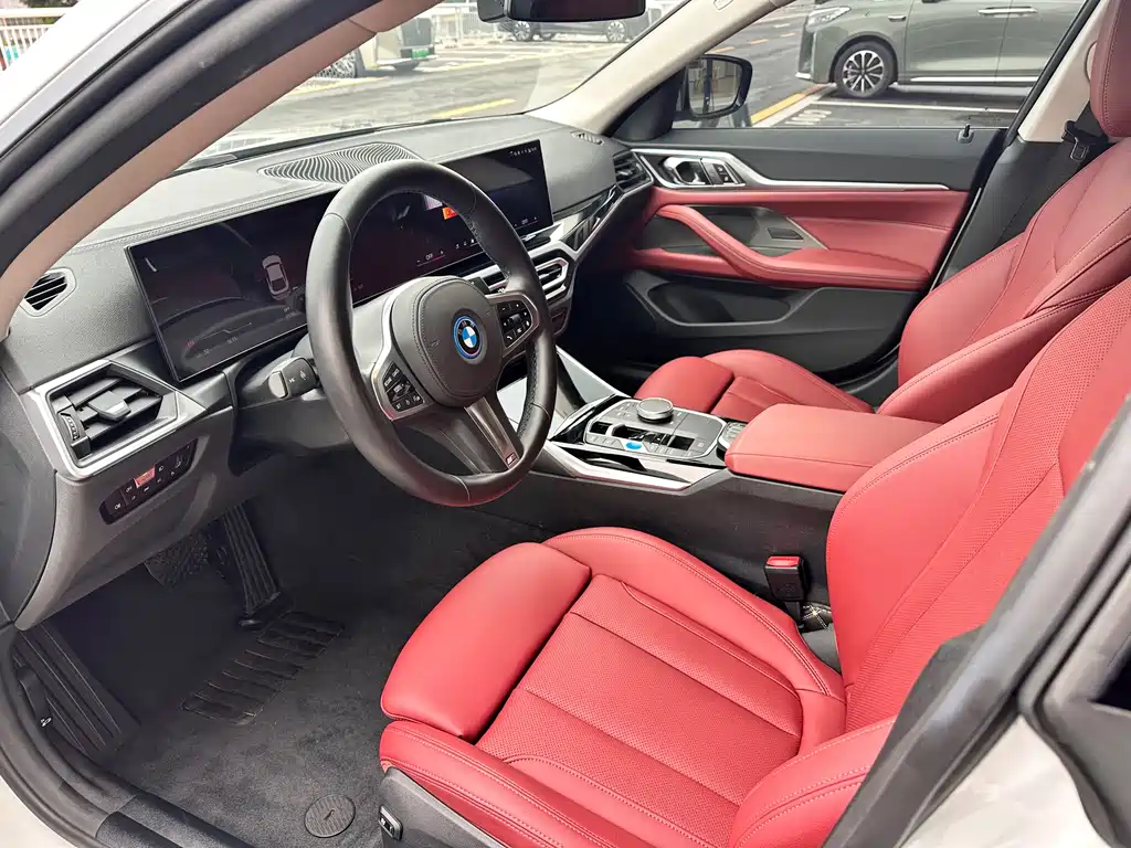BMW i4 2025 — фото 4