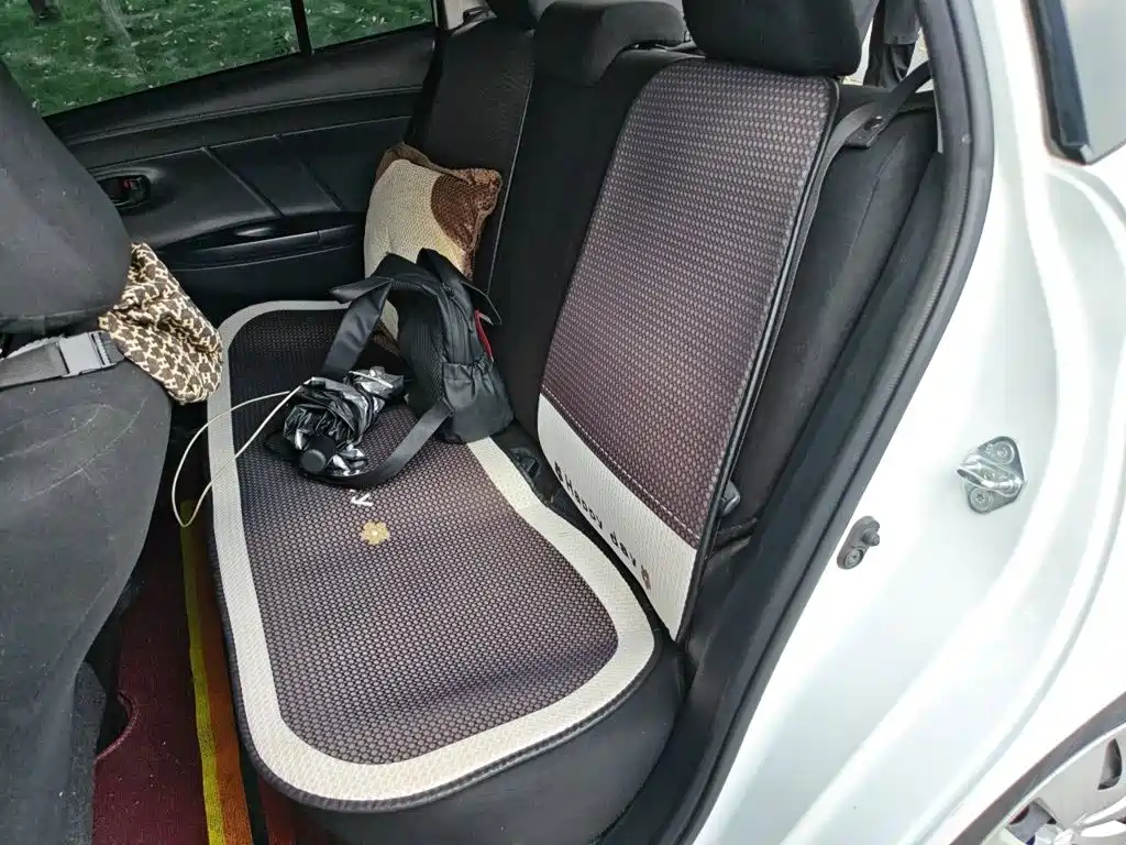 Toyota Yaris L 2018 — фото 18