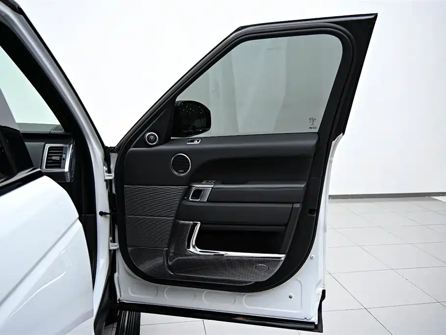 Land Rover Sport PHEV 2021 — фото 18