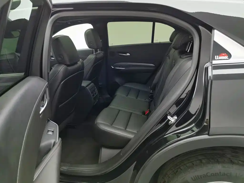 Cadillac XT4 2023 — фото 15