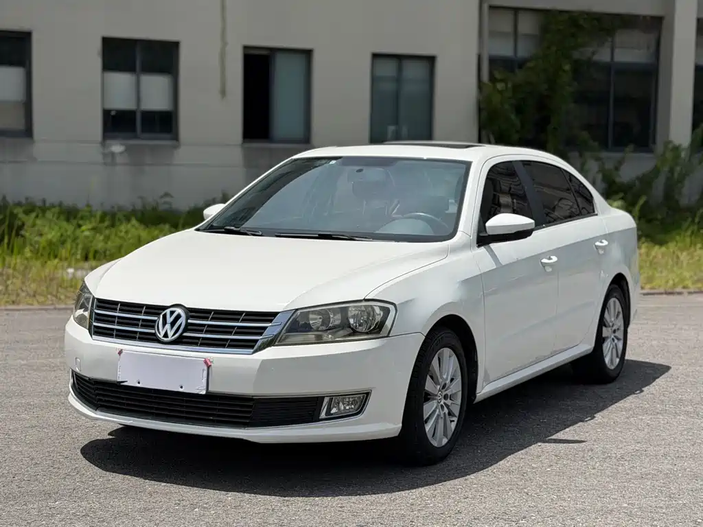 Volkswagen Lavida 2013