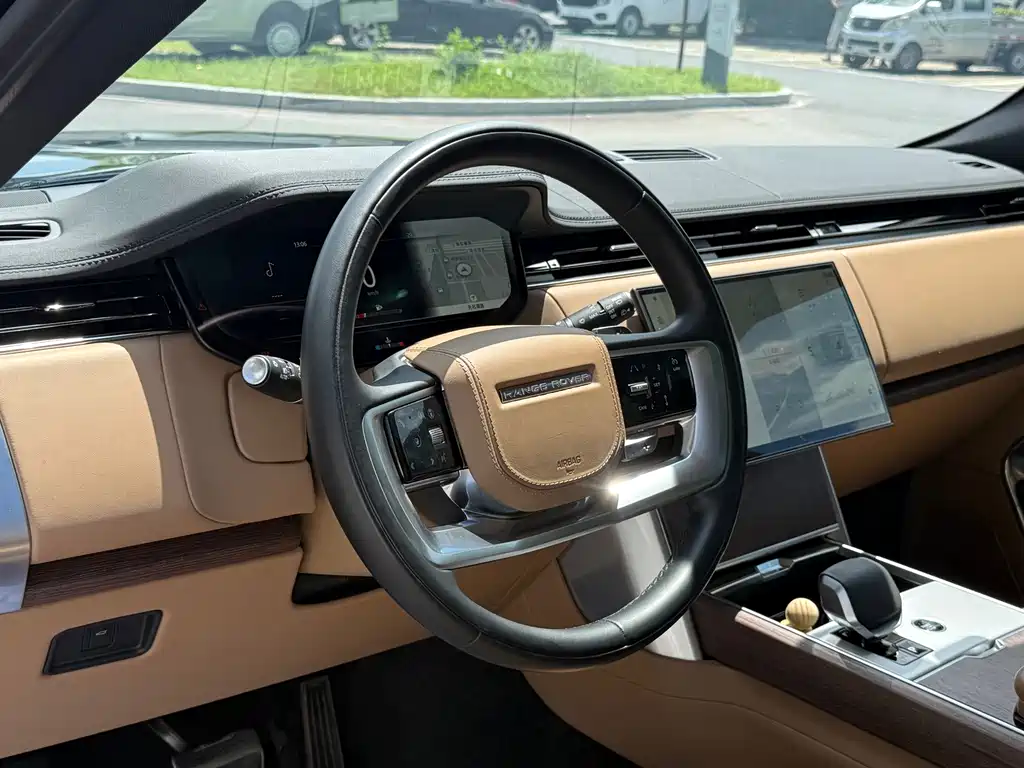 Land Rover Range Rover 2024 — фото 10