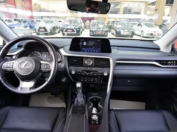 Lexus RX 2020