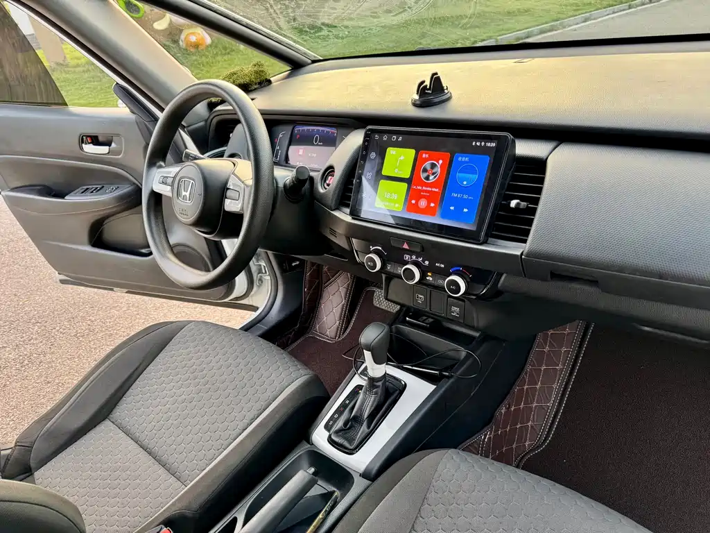 Honda Fit 2023 — фото 9