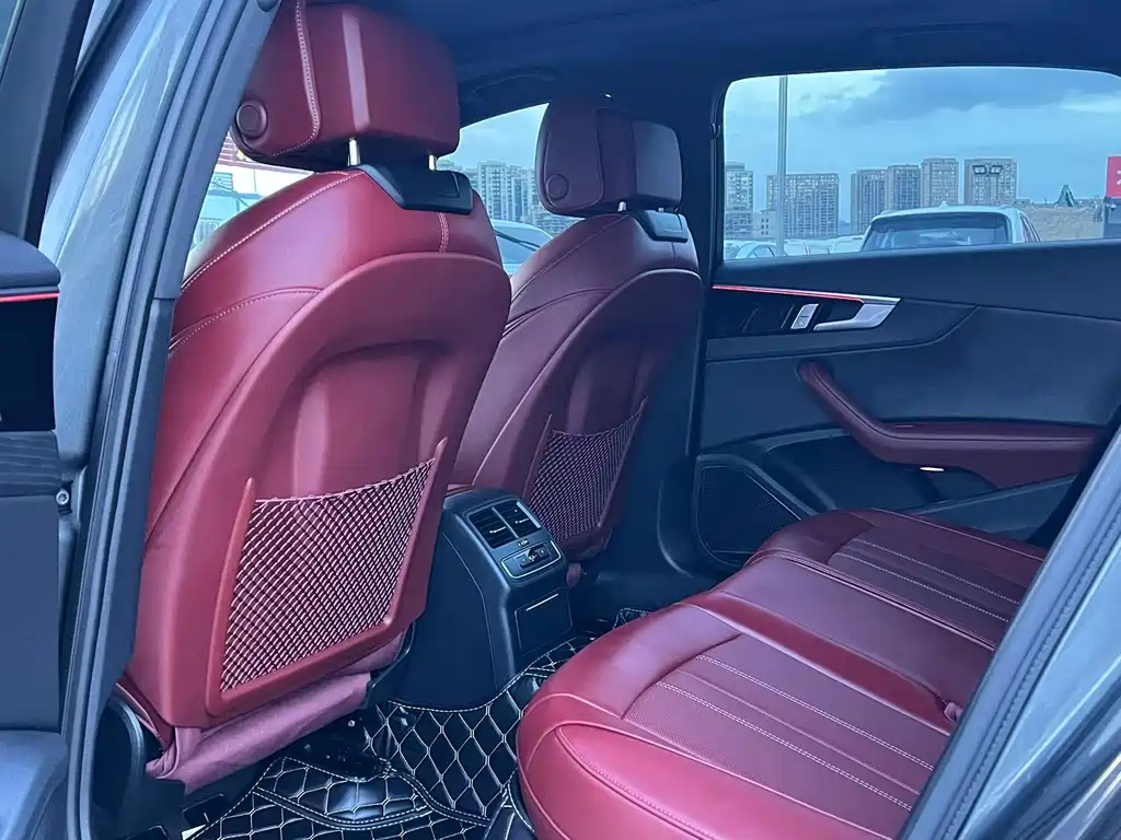Audi A4L 2024
