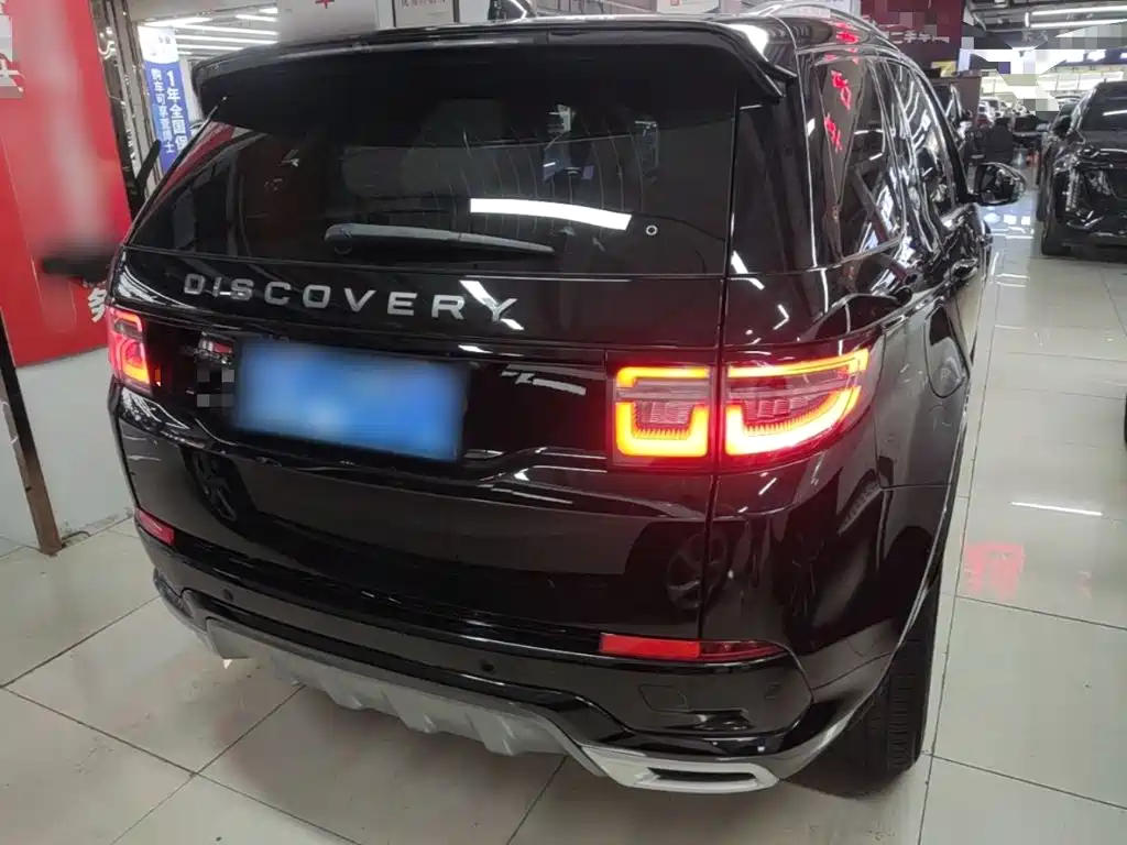 Land Rover Discovery Sport 2023 — фото 6