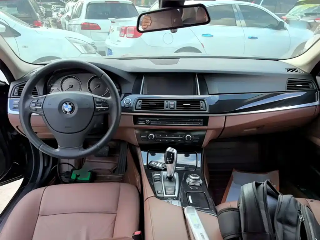 BMW 5 Series 2014 — фото 10