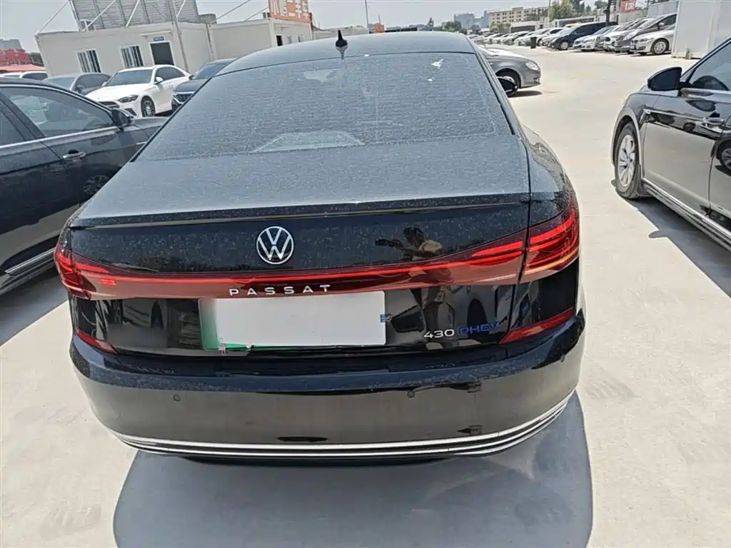 Volkswagen Passat PHEV 2022 — фото 6