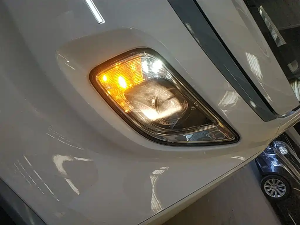 Wuling Nano EV 2022 — фото 24