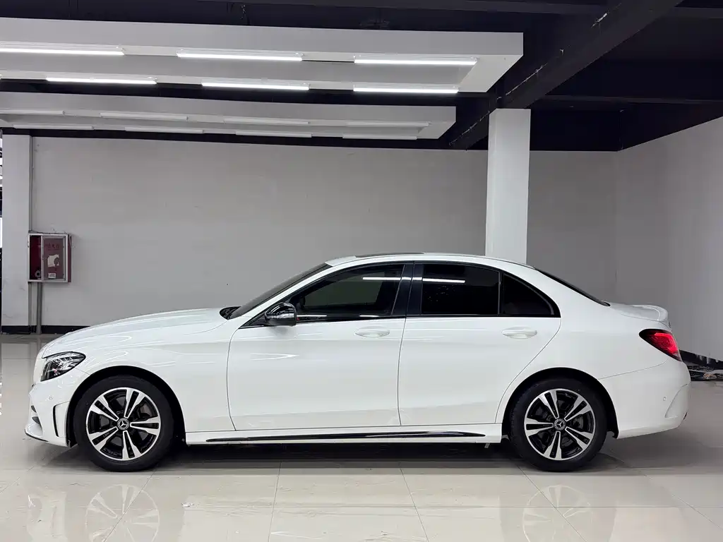 Mercedes-Benz C-Class 2020 — фото 4