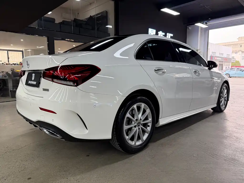 Mercedes-Benz A-Class 2019 — фото 13