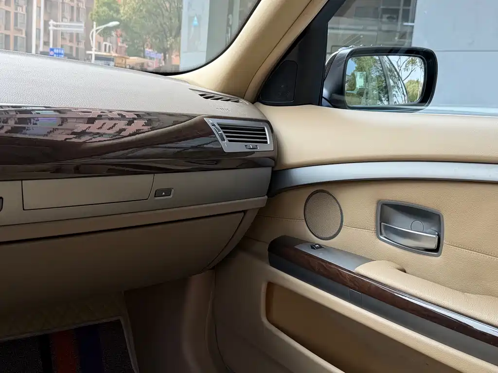 BMW 7 Series 2008 — фото 19