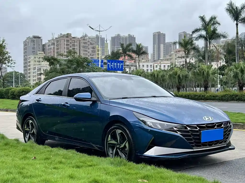 Hyundai Elantra 2021 — фото 3