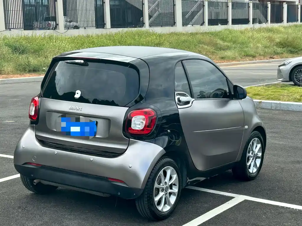smart fortwo 2016 — фото 9