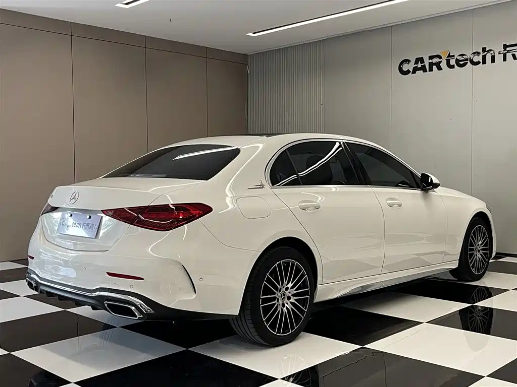 Mercedes-Benz C-Class 2024