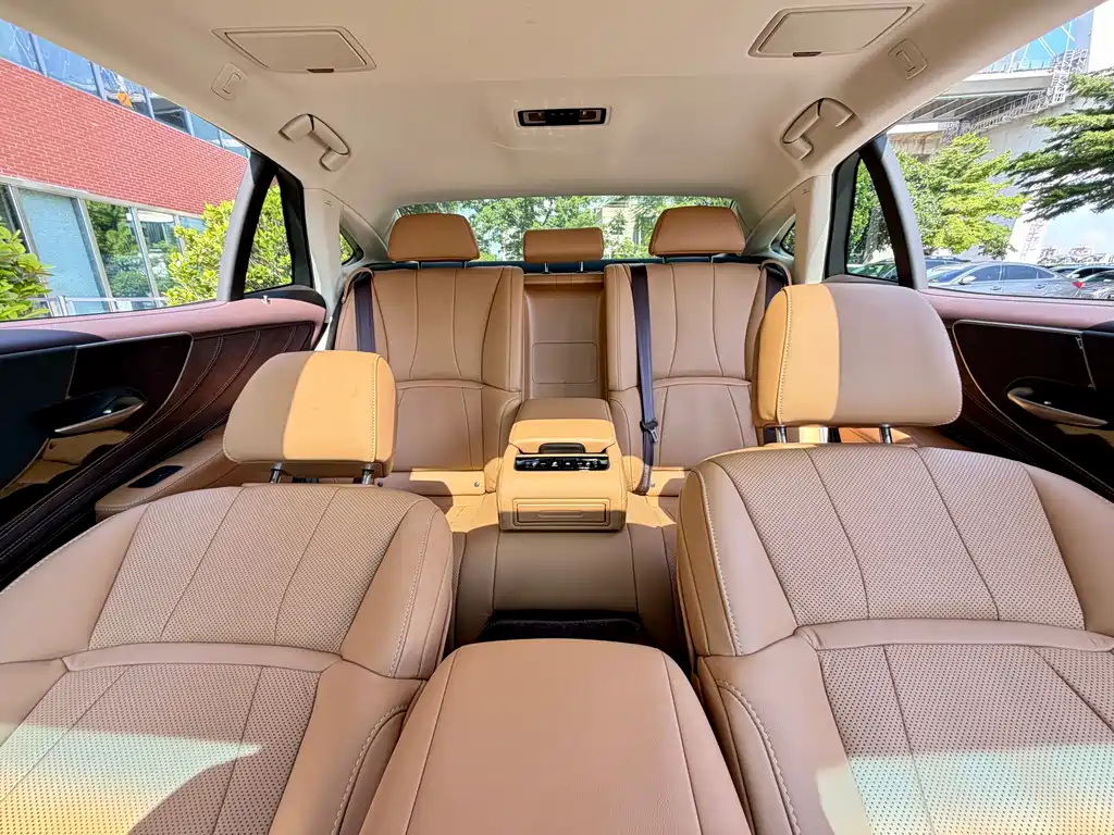 Lexus LS 2020 — фото 17