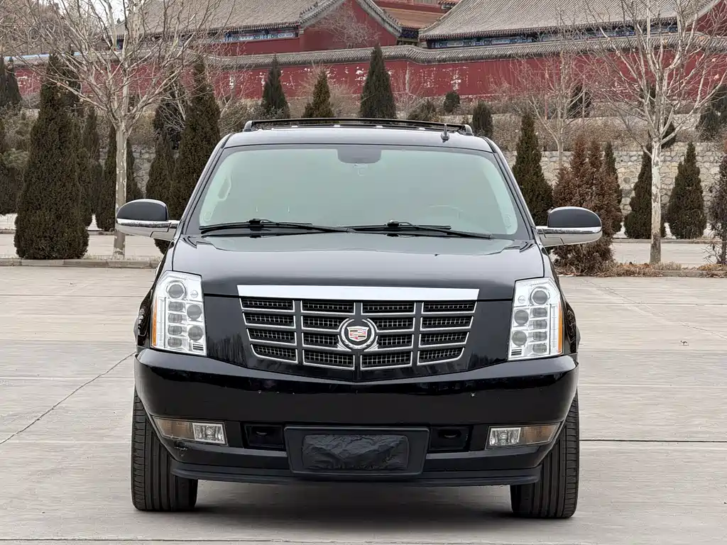 Cadillac Escalade 2011 — фото 2