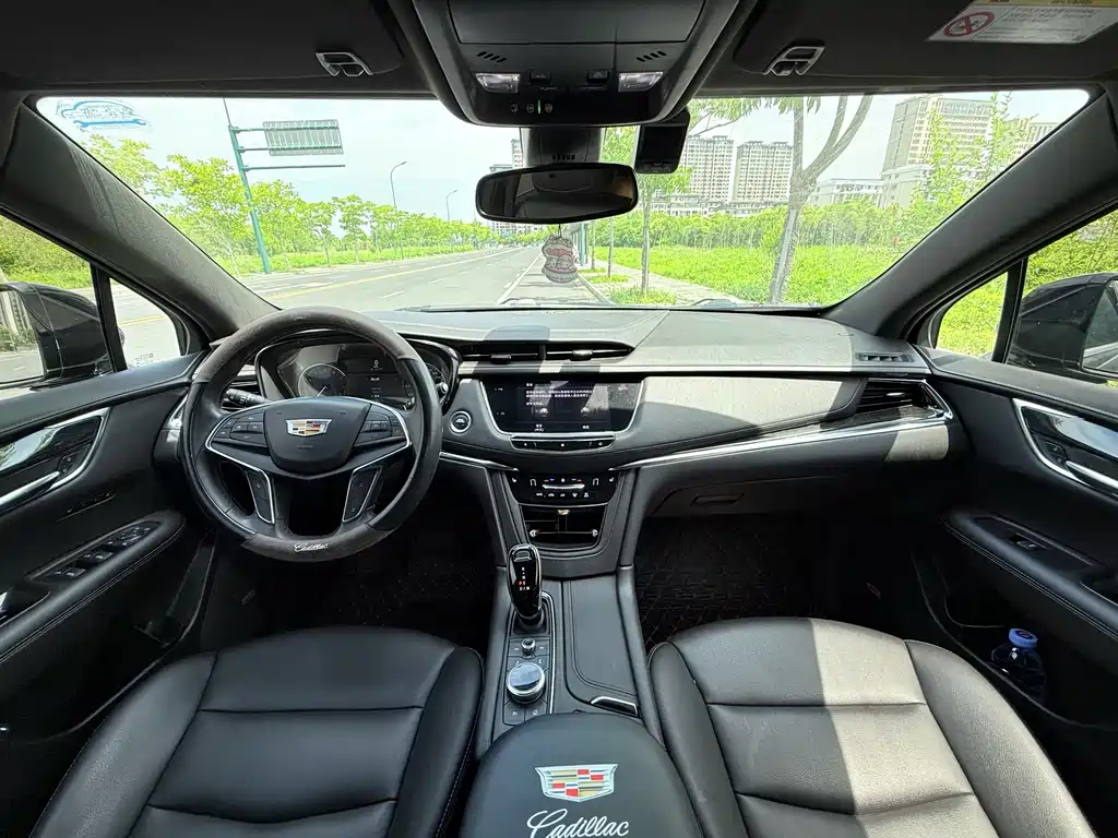 Cadillac XT5 2021 — фото 12