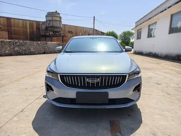 Geely Emgrand 2024