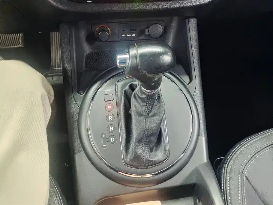 Kia Sportage 2011 — фото 16