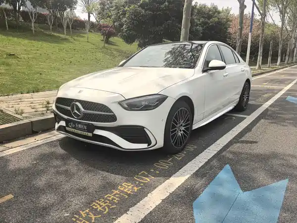 Mercedes-Benz C-Class 2024