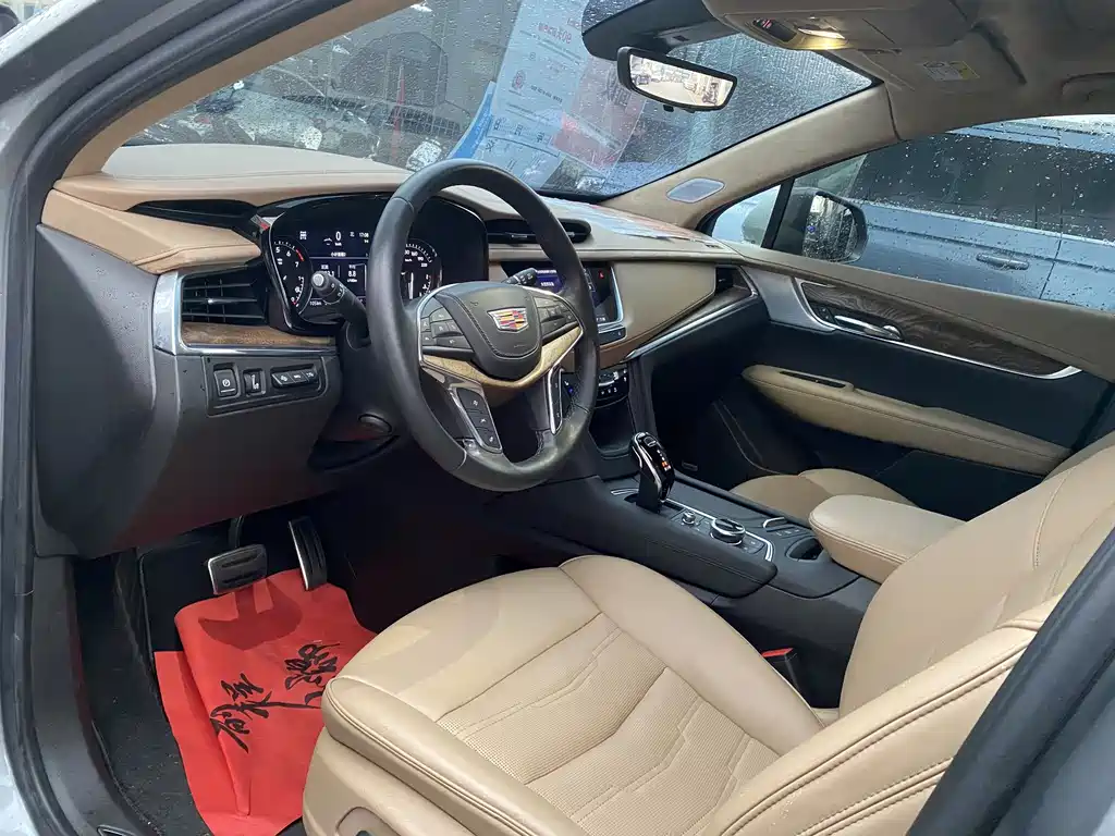 Cadillac XT5 2024