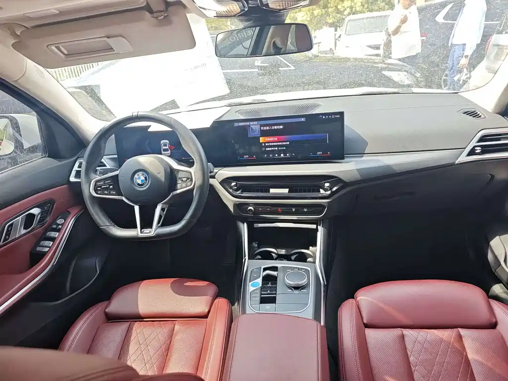 BMW i3 2024 — фото 10