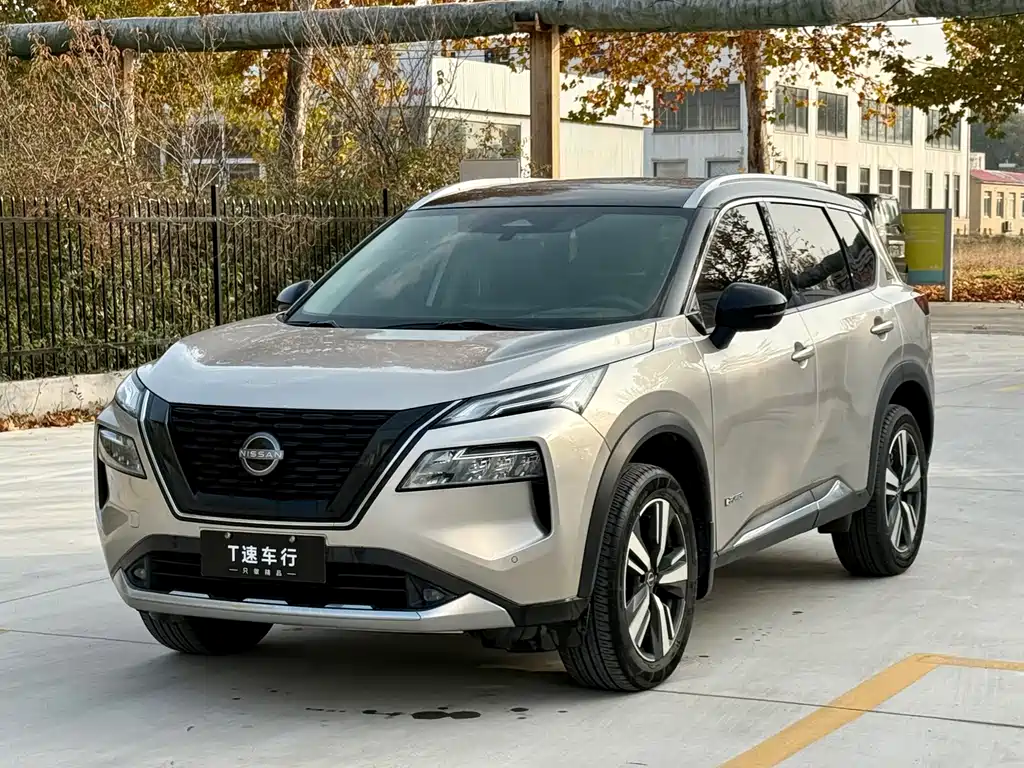 Nissan X-Trail 2023 — фото 1